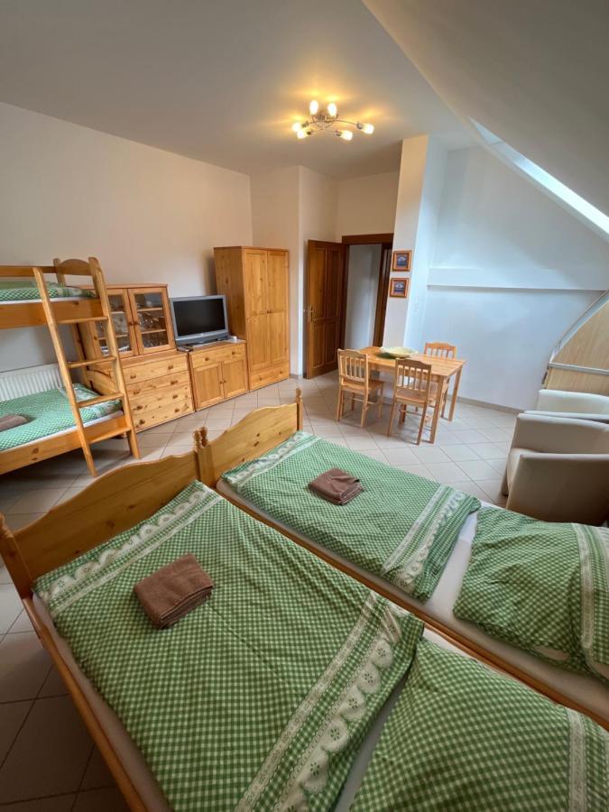 Sokoli Hnizdo Hotell Hlaska Exteriör bild